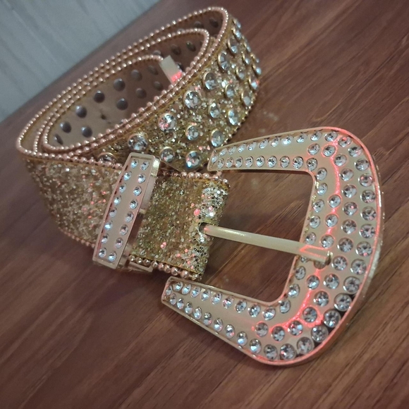 Gold Rhinestone Belt - Picture 2 of 3